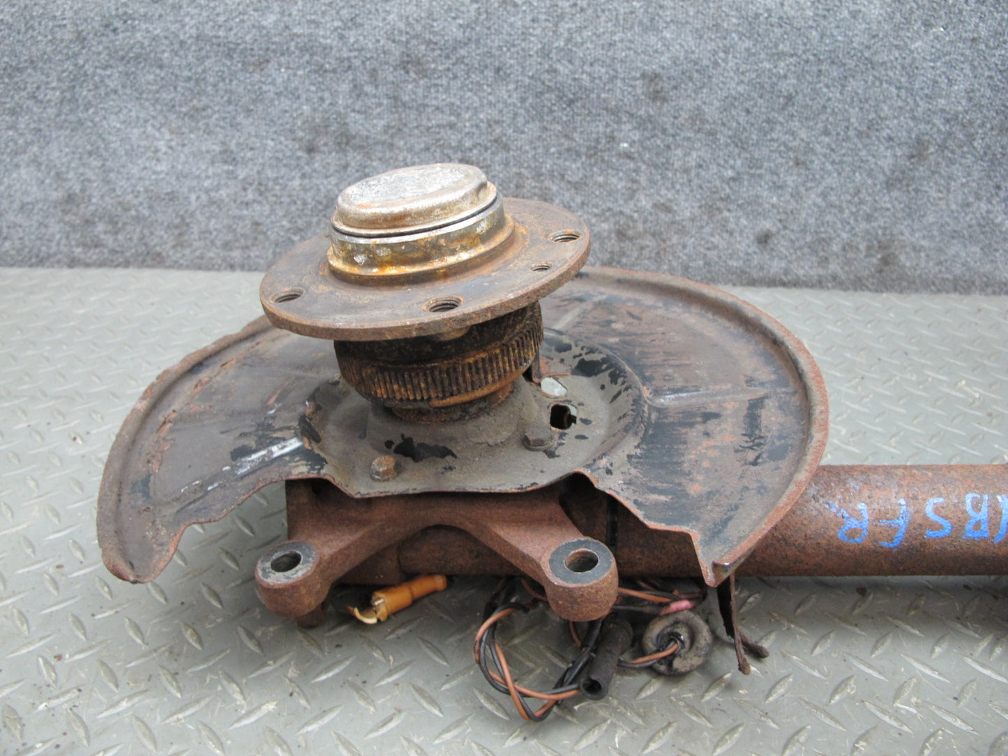 84-89 BMW E24 E28 Front Right Spindle Knuckle Wheel Hub Shock Absorber OEM