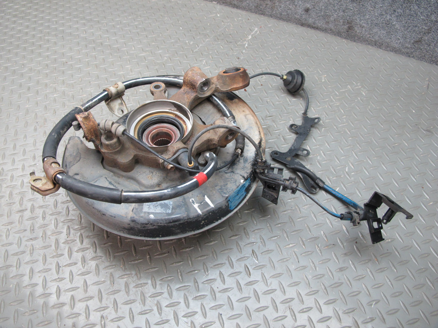 92-00 Lexus UZZ30L SC300 SC400 RWD Rear Right Spindle Knuckle Wheel Hub OEM