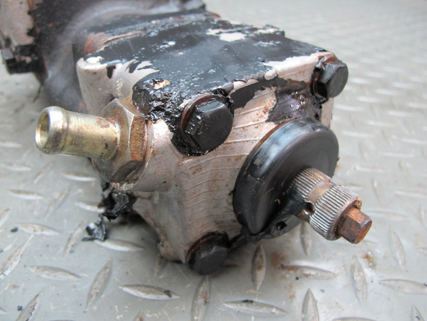 84-89 BMW E24 6-SERIES Power Steering Gear Box Gearbox 1126546 OEM
