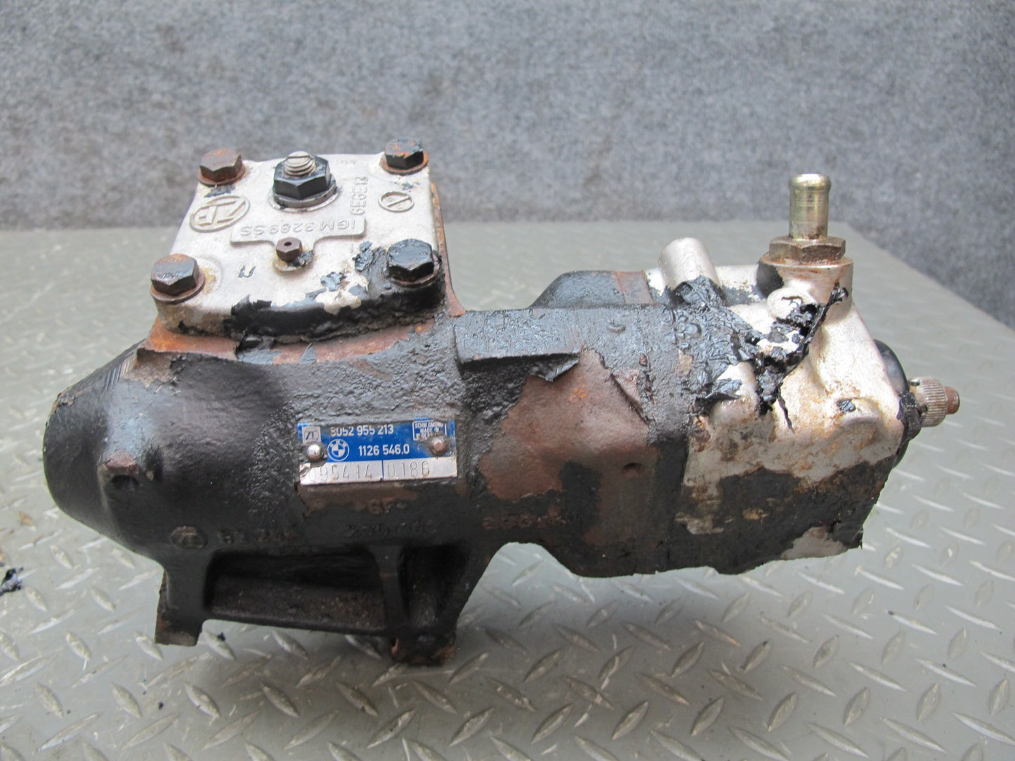 84-89 BMW E24 6-SERIES Power Steering Gear Box Gearbox 1126546 OEM