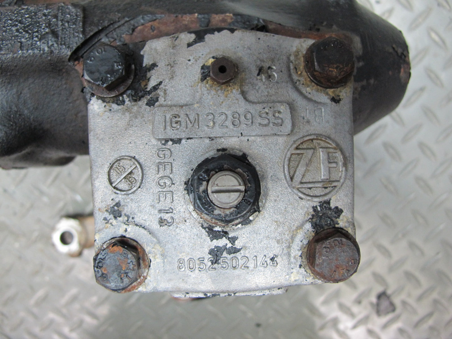 84-89 BMW E24 6-SERIES Power Steering Gear Box Gearbox 1126546 OEM