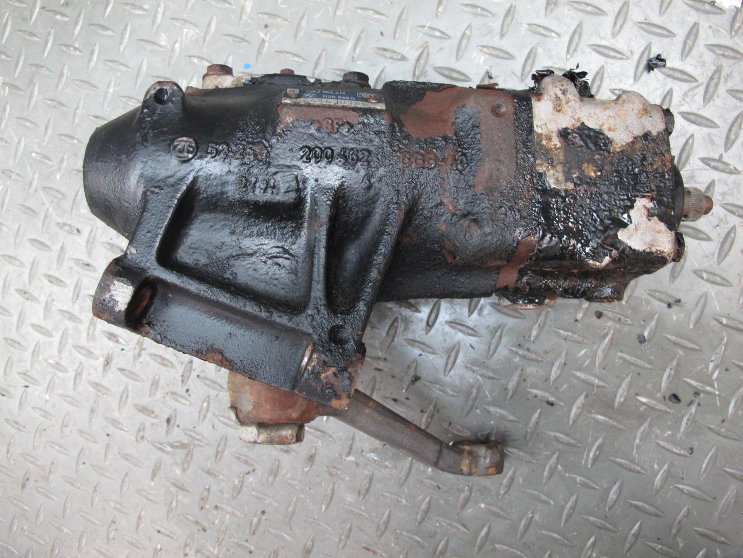 84-89 BMW E24 6-SERIES Power Steering Gear Box Gearbox 1126546 OEM