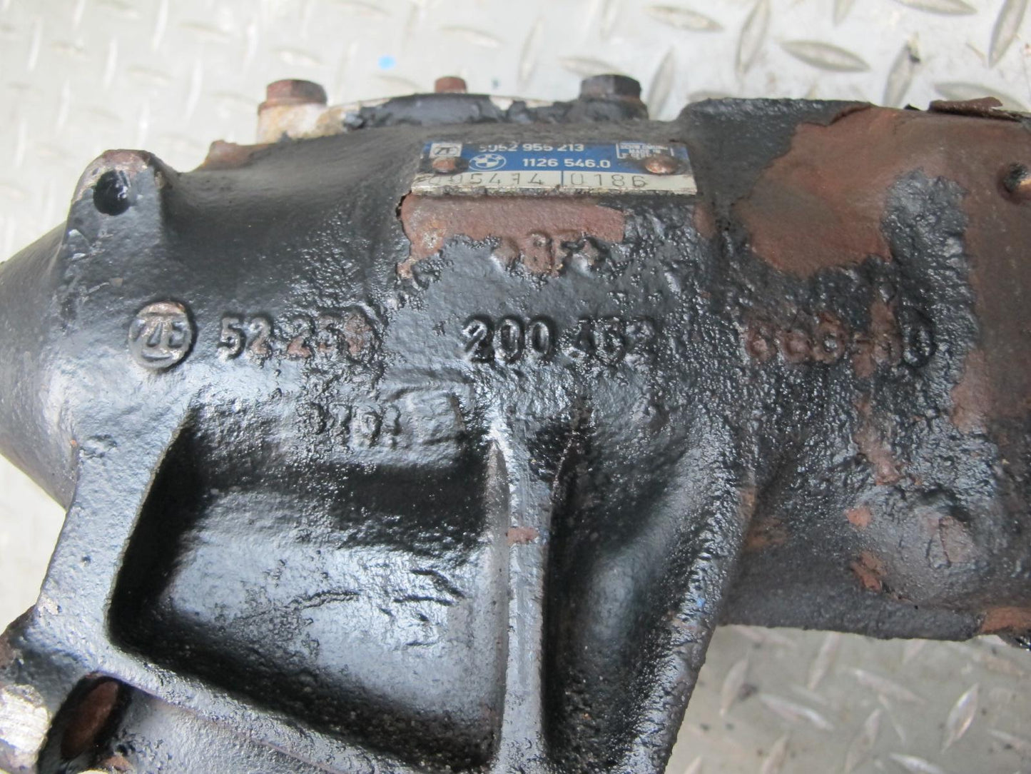 84-89 BMW E24 6-SERIES Power Steering Gear Box Gearbox 1126546 OEM