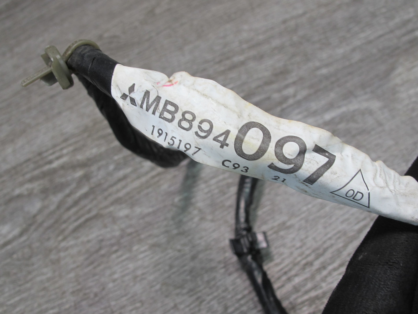 91-93 Mitsubishi 3000GT Front Left Door Wire Wiring Harness MB894097 OEM