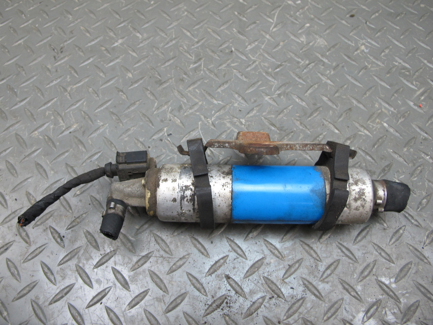 03-12 Mercedes R230 Sl-class Auxiliary AUX Gas Fuel Pump 0004780401 OEM