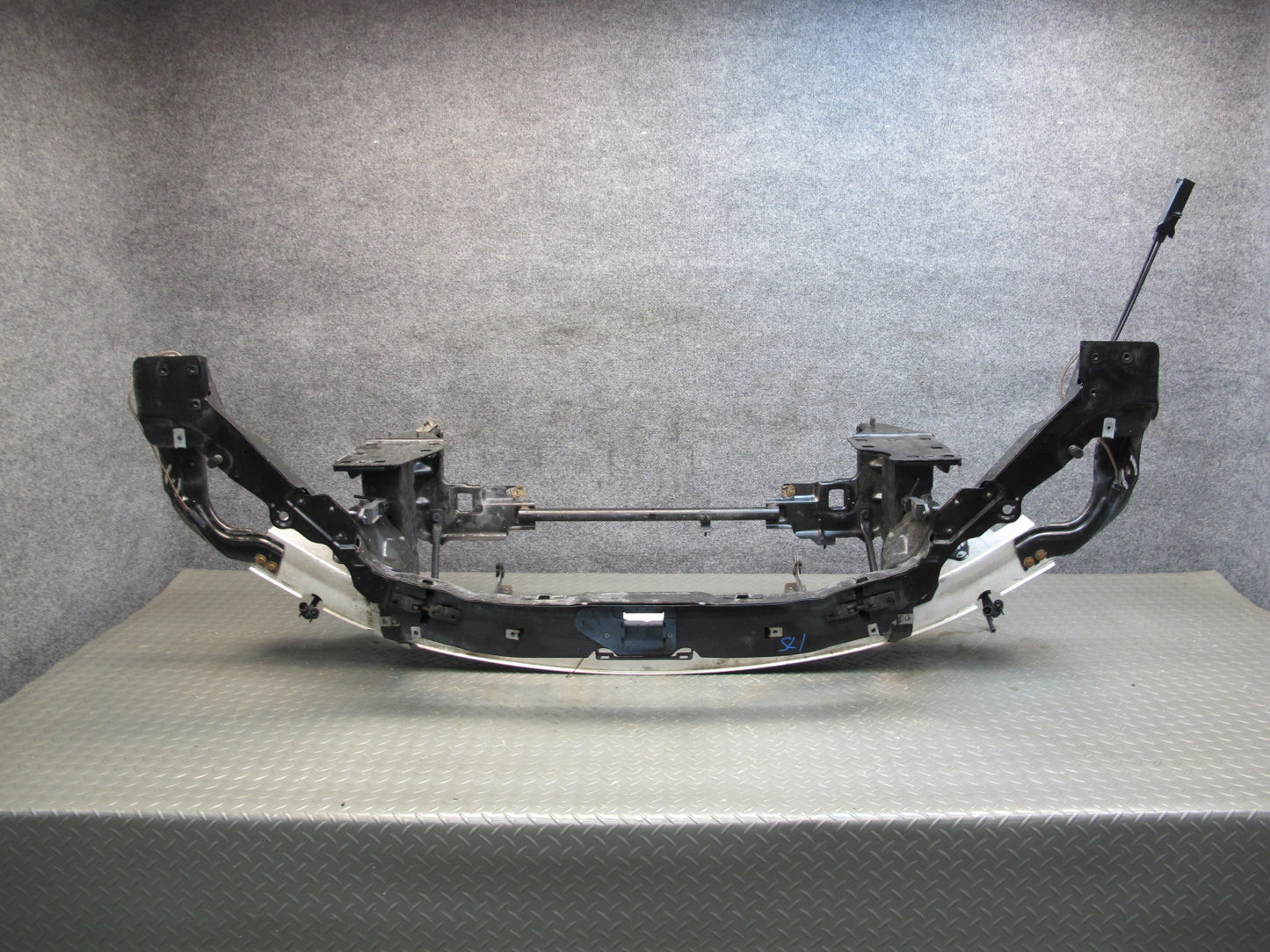 03-06 Mercedes R230 Front Engine Radiator Core Reinforcement Bar Support OEM