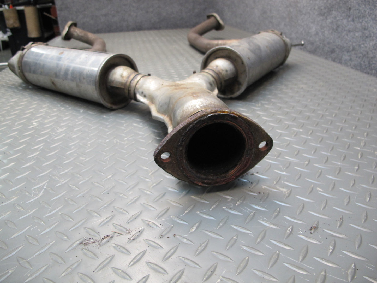 92-97 Lexus UZZ30L SC400 Rear Exhaust Pipe Resonator OEM
