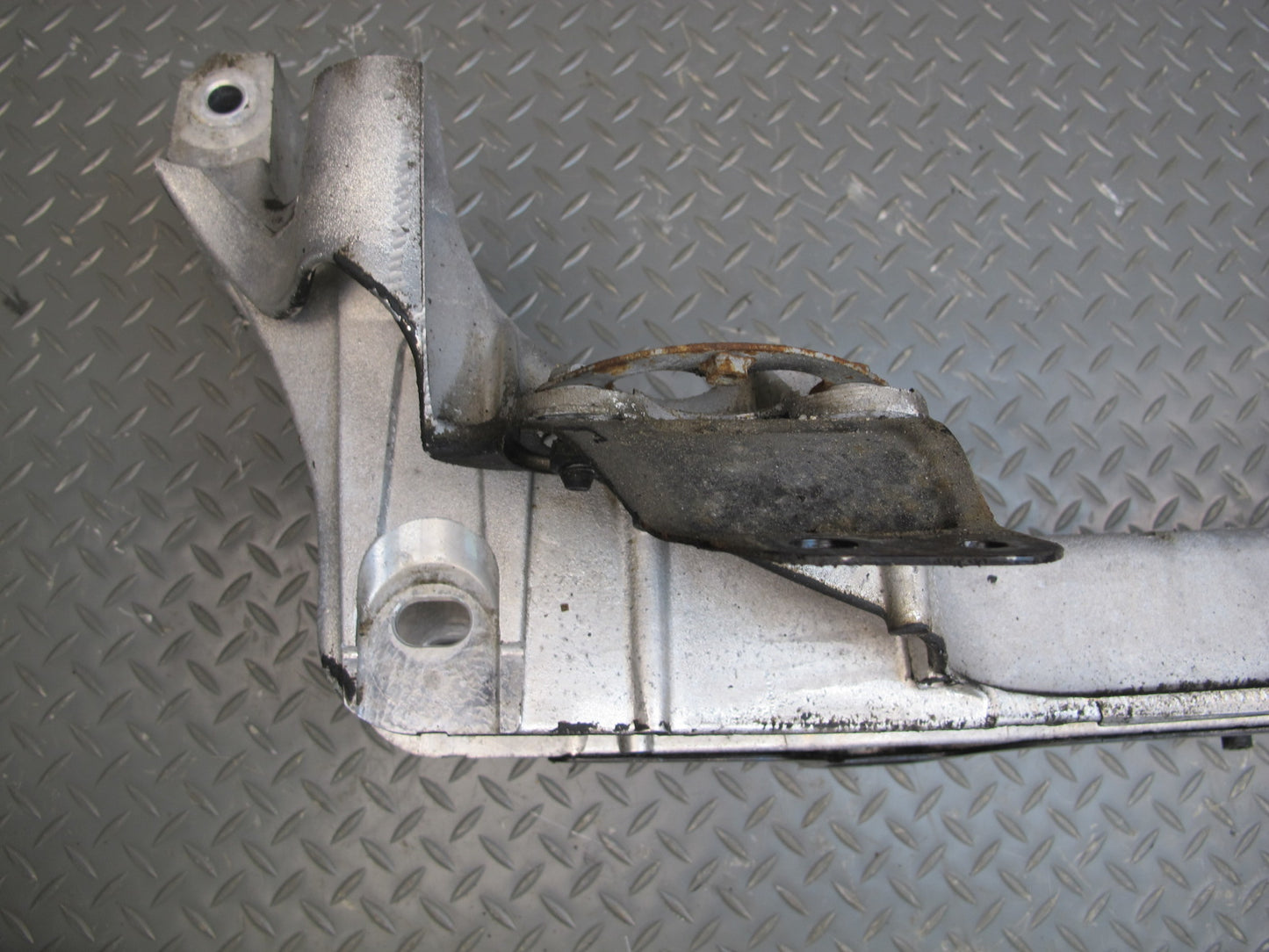 92-00 Lexus UZZ30L SC300 SC400 Front Engine Subframe Crossmember OEM