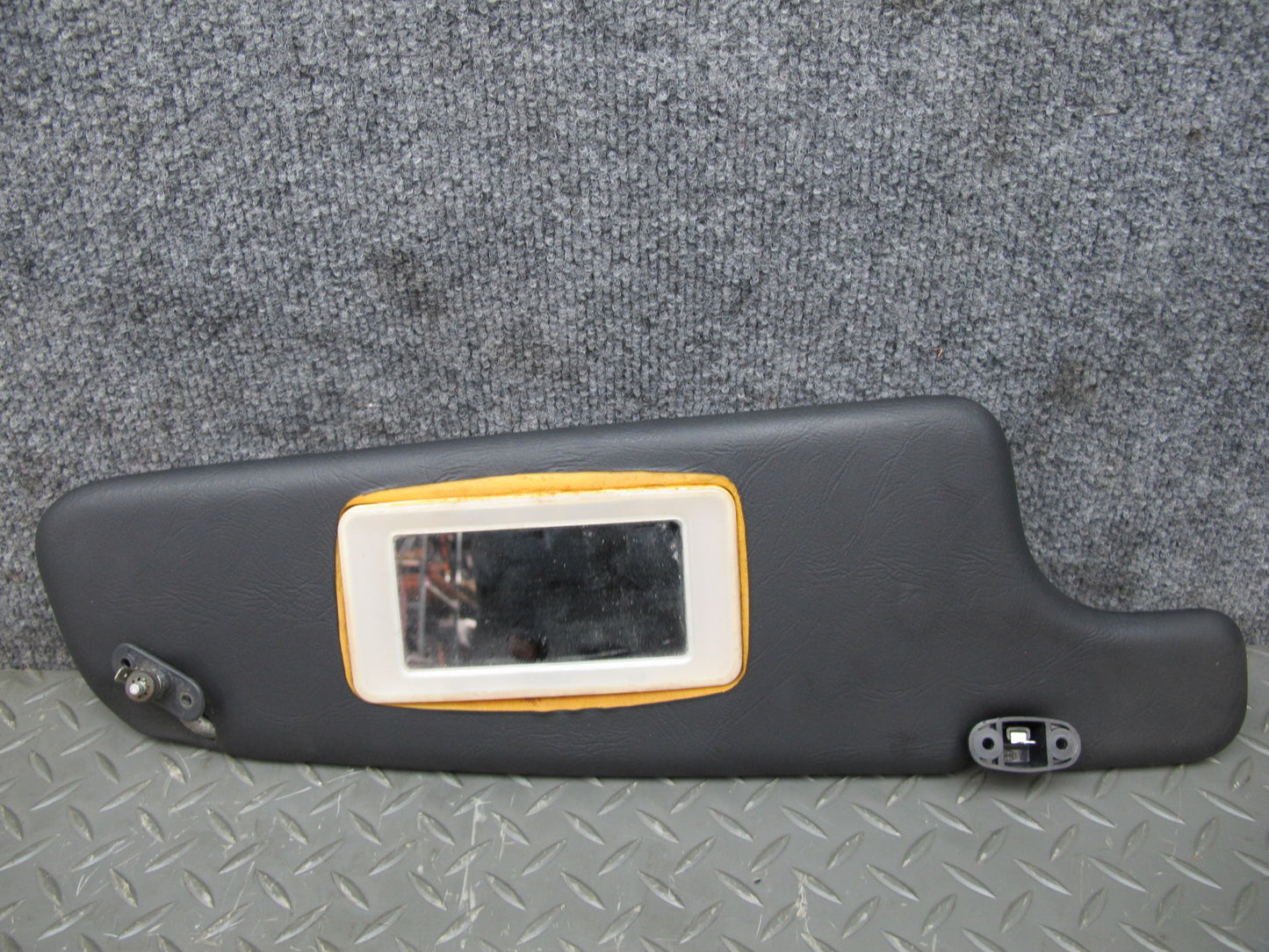 84-89 BMW E24 6-SERIES Set of 2 Front Left & Right Sun Visor OEM