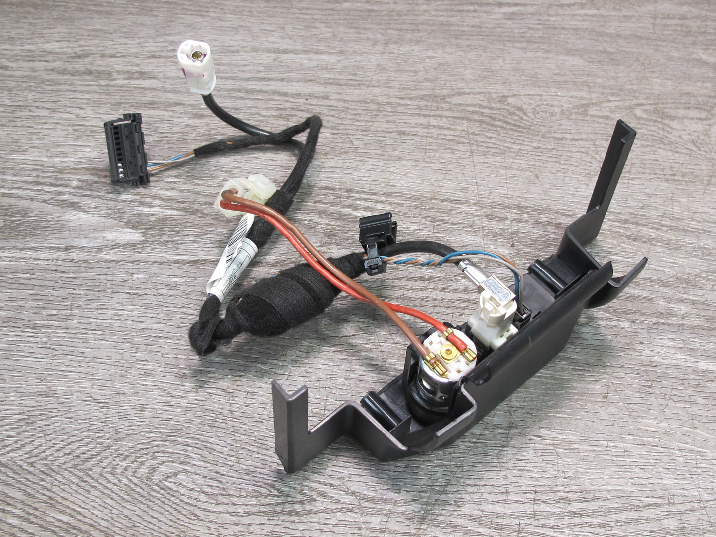 09-16 BMW E89 Z4 USB Charge Audio AUX in Lighter Socket Panel OEM