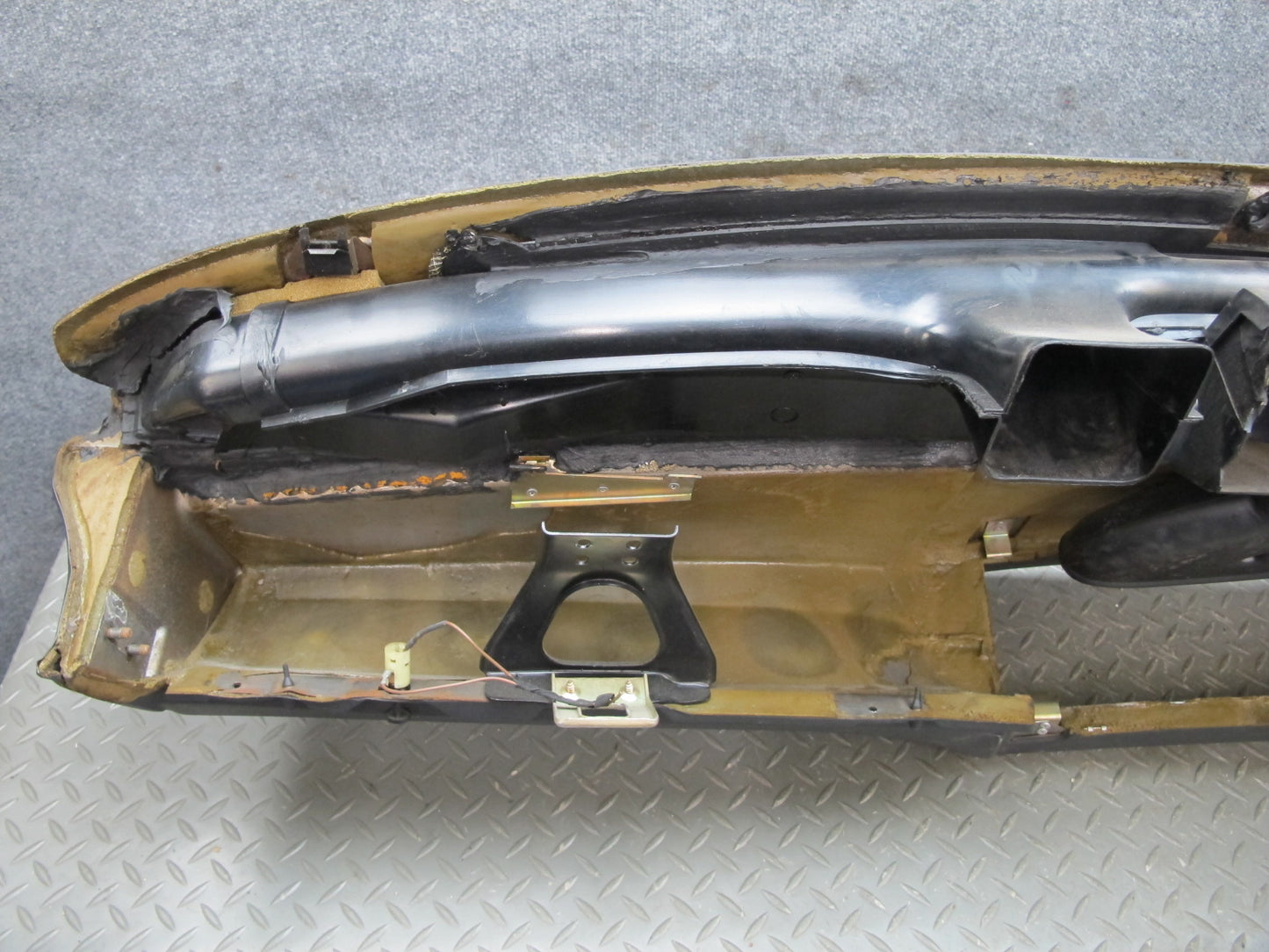 84-87 BMW E24 6-SERIES Dashboard Dash Instrument Trim Cover Panel OEM