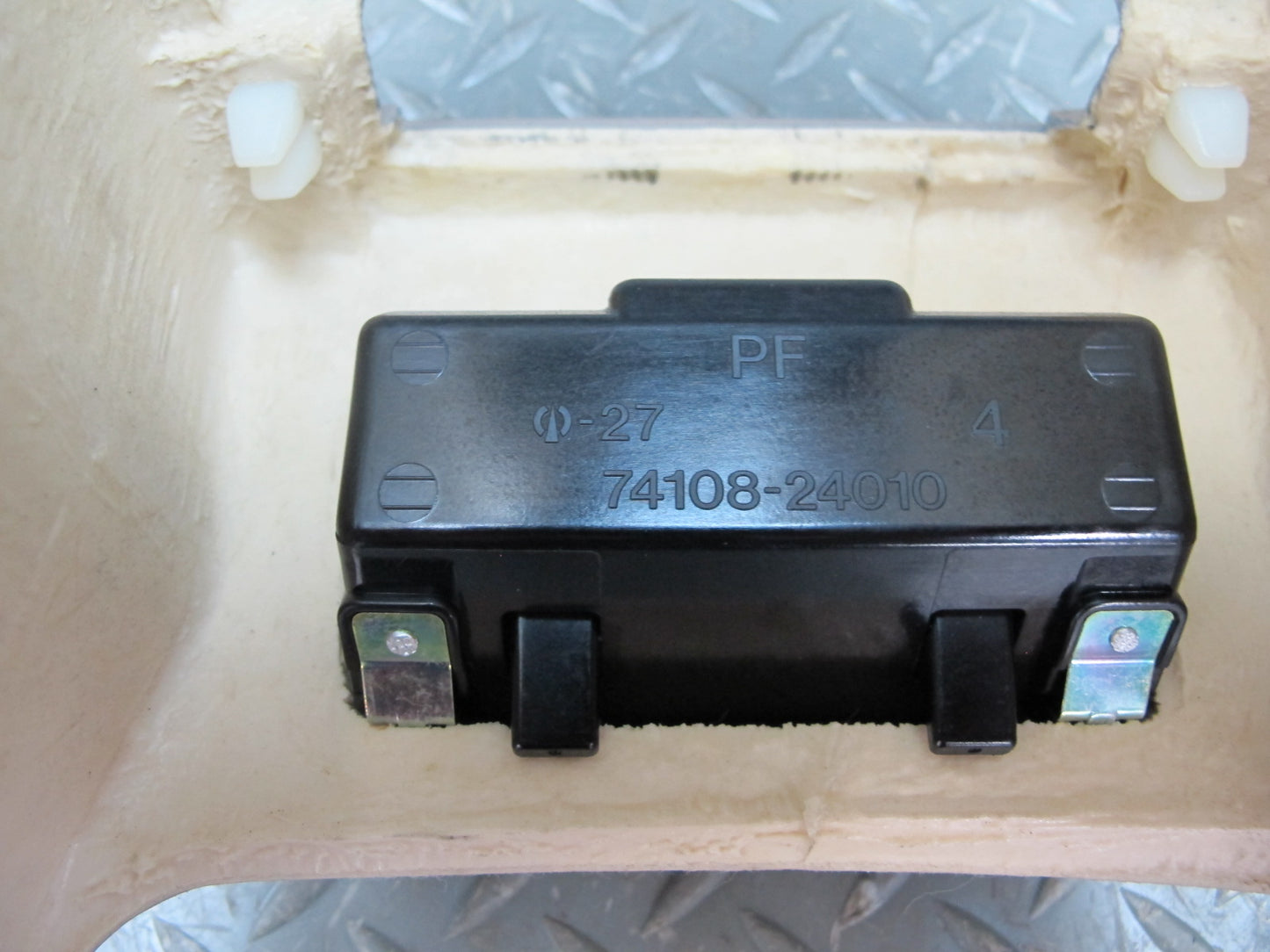 92-94 Lexus UZZ30L SC300 SC400 Center Console Trim Cover Panel Cashmere OEM