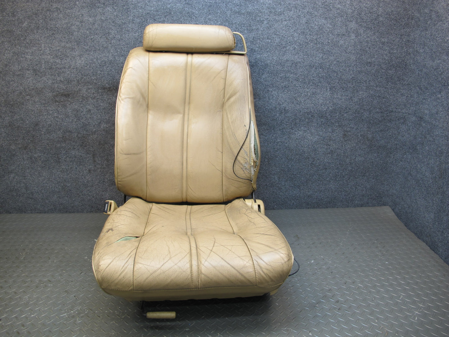 79-81 Datsun Nissan 280ZX S130 2+2 Set of 2 Front Left Right Leather Seat OEM