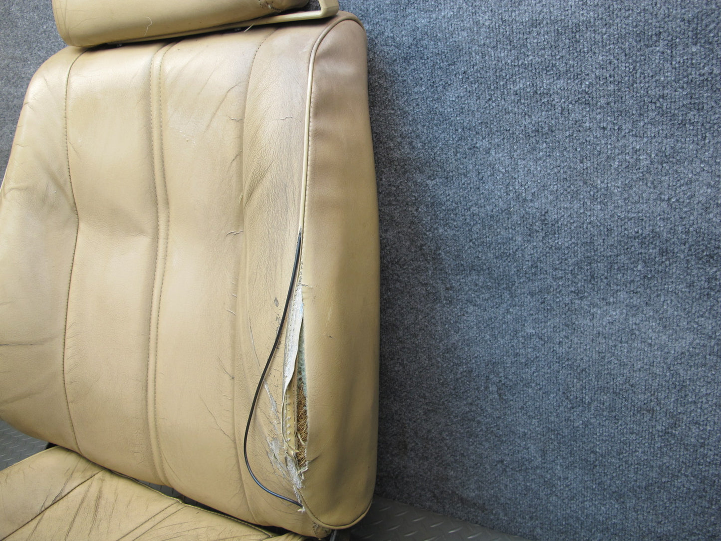 79-81 Datsun Nissan 280ZX S130 2+2 Set of 2 Front Left Right Leather Seat OEM
