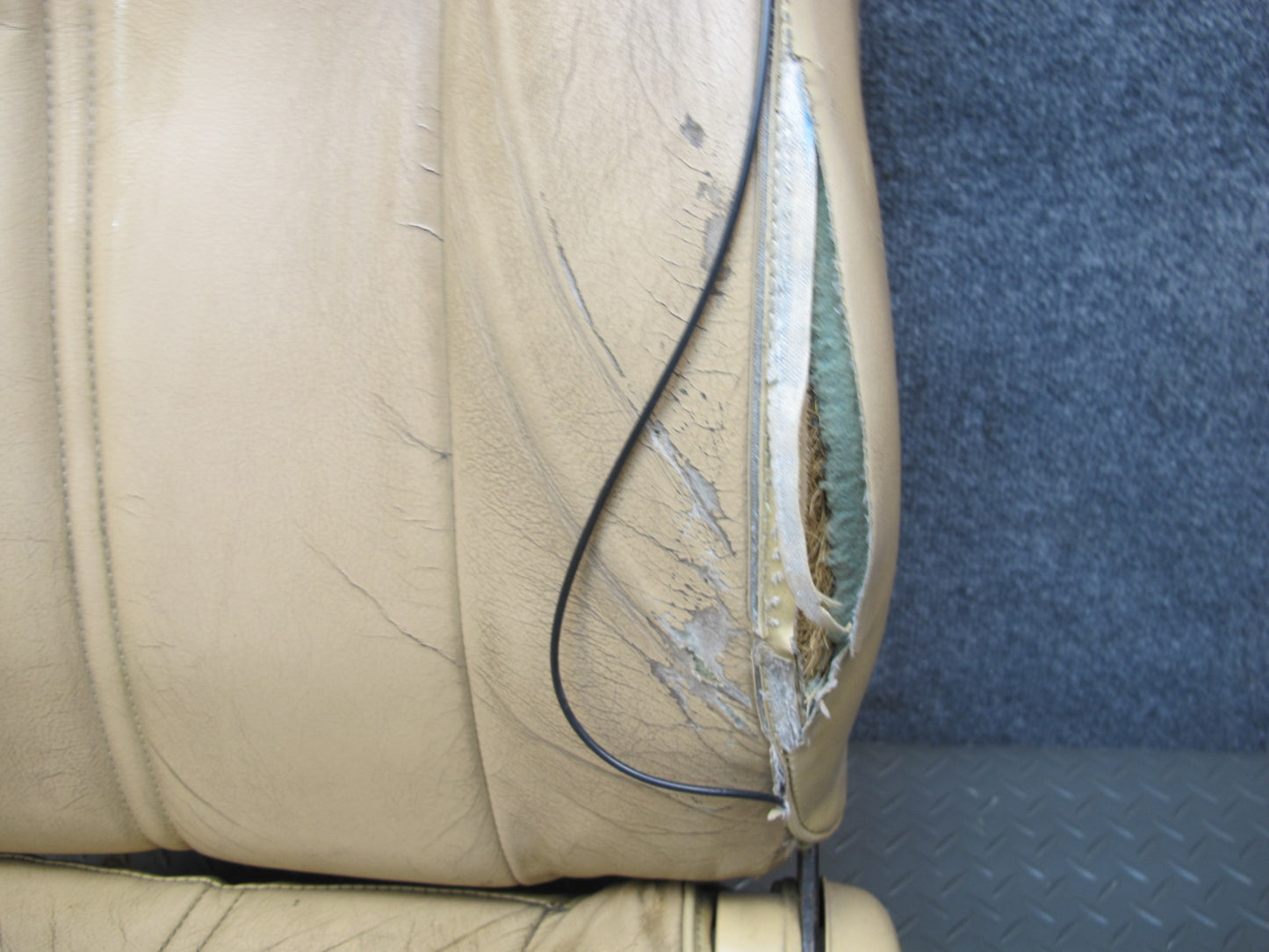 79-81 Datsun Nissan 280ZX S130 2+2 Set of 2 Front Left Right Leather Seat OEM