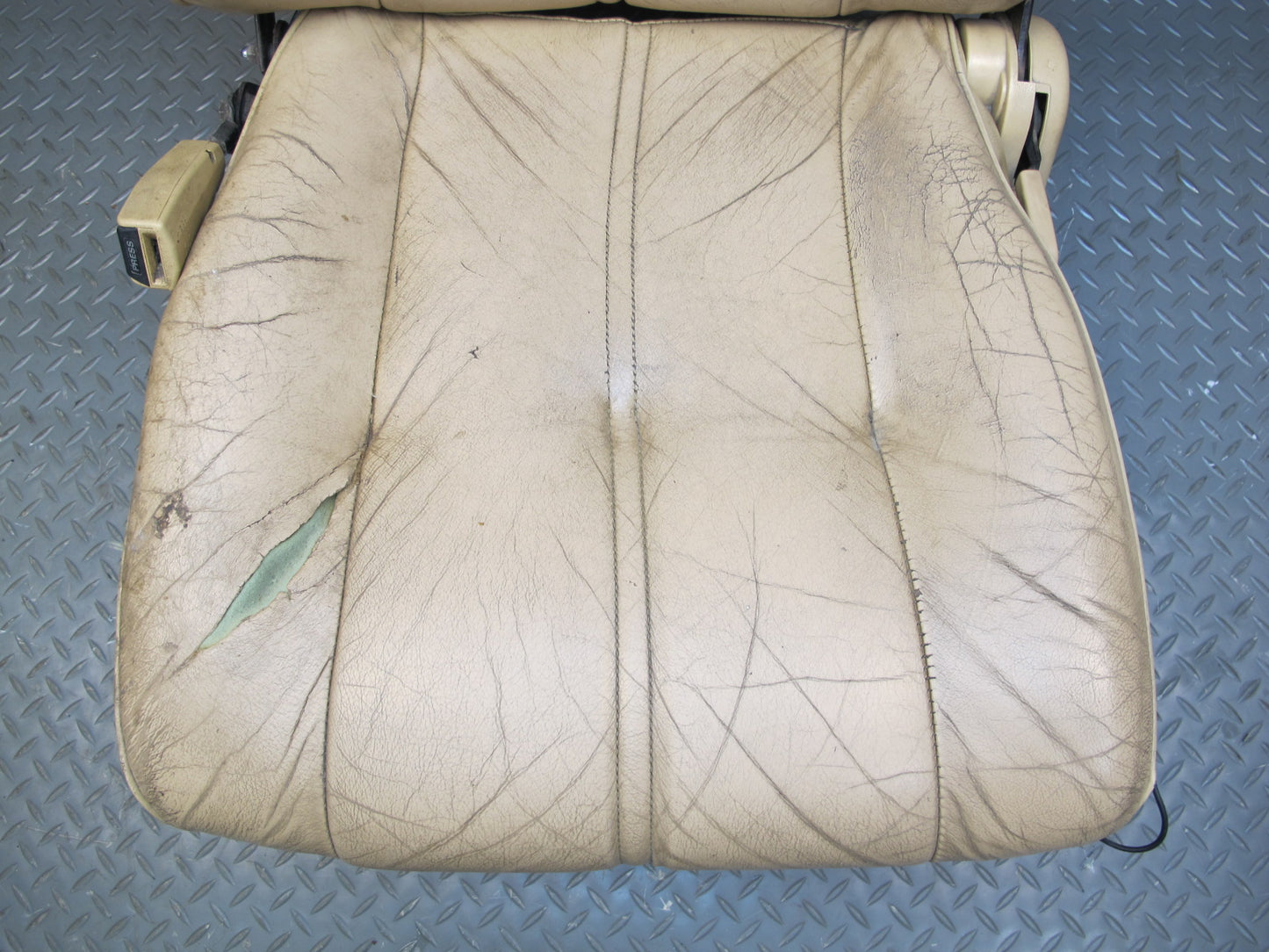 79-81 Datsun Nissan 280ZX S130 2+2 Set of 2 Front Left Right Leather Seat OEM