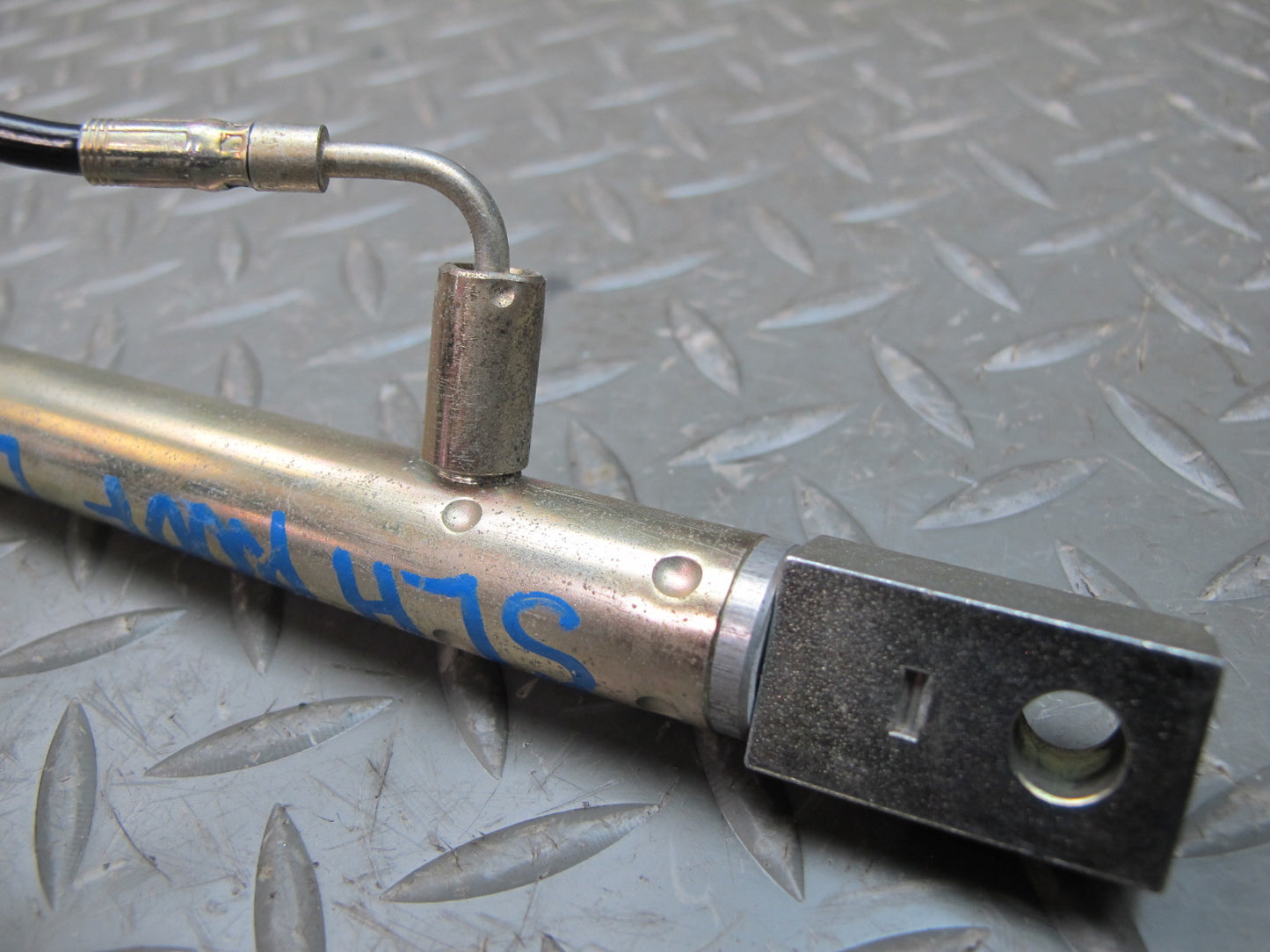 03-12 Mercedes R230 Sl-class Convertible Left TOP Roof Cylinder w Cable OEM