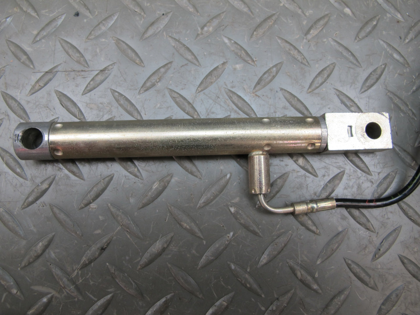 03-12 Mercedes R230 Sl-class Convertible Left TOP Roof Cylinder w Cable OEM