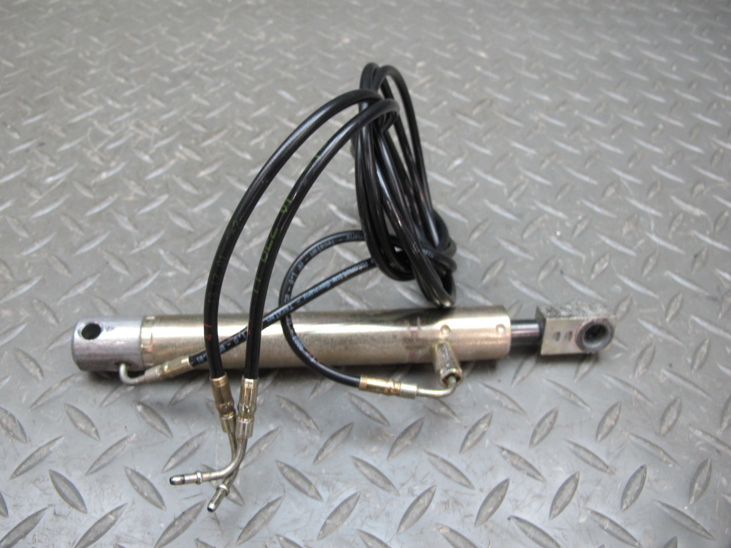 03-12 Mercedes R230 Sl-class Convertible Left TOP Roof Cylinder w Cable OEM