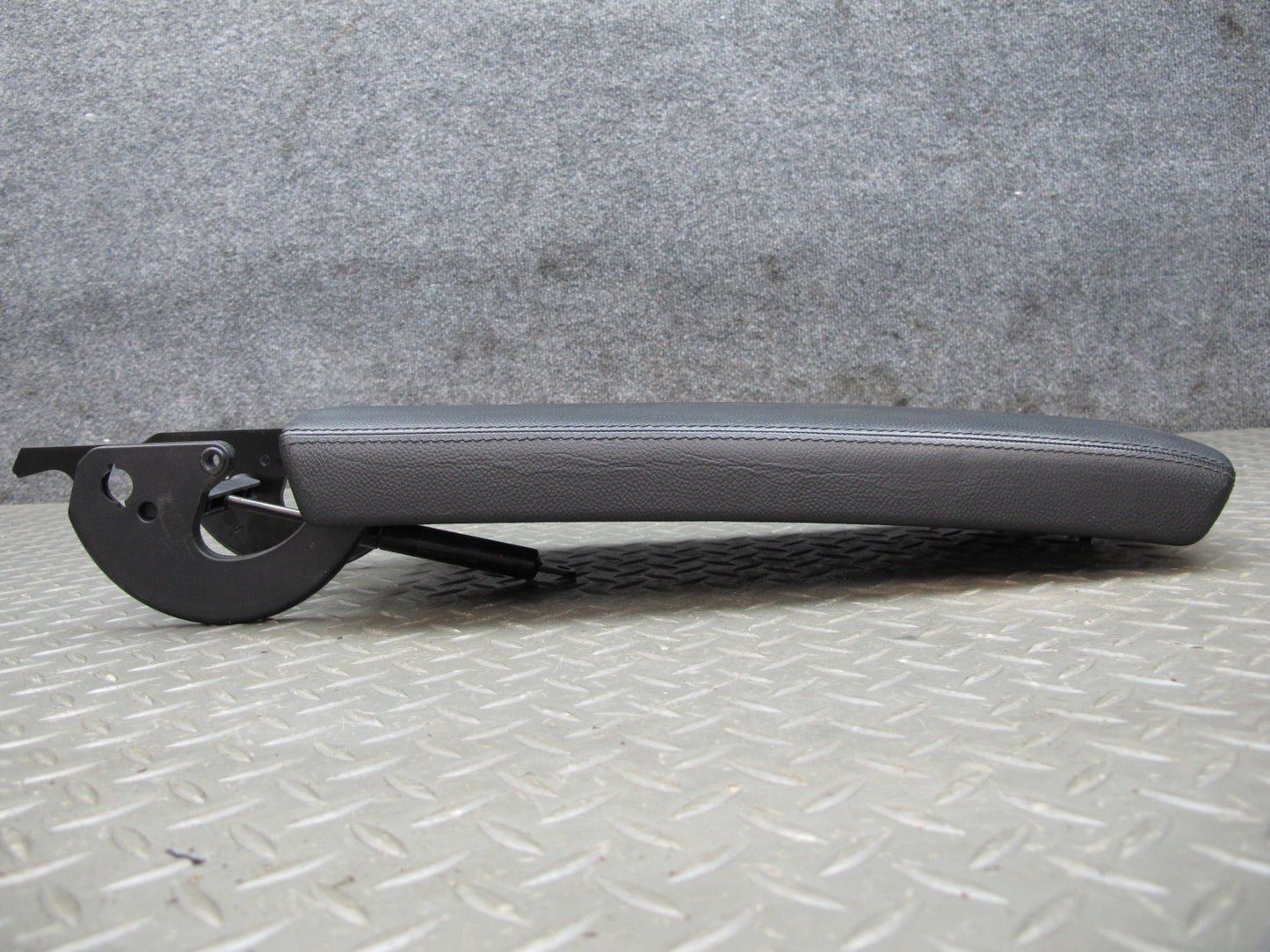 03-06 Mercedes R230 Center Console Leather Armrest Lid Cover w Support OEM
