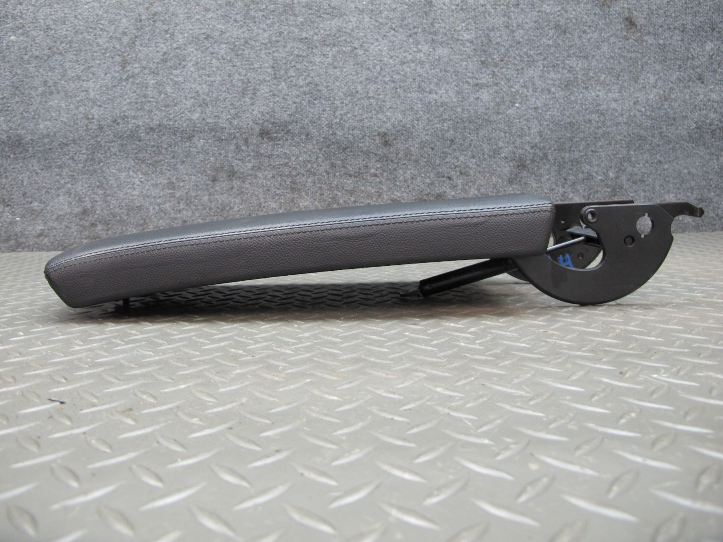 03-06 Mercedes R230 Center Console Leather Armrest Lid Cover w Support OEM