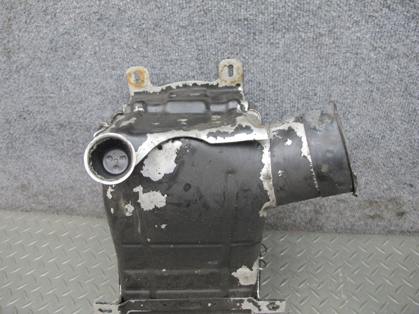 80-89 BMW E24 E23 E28 E12 M30 Engine Air Cleaner Filter Box Intake Muffler OEM