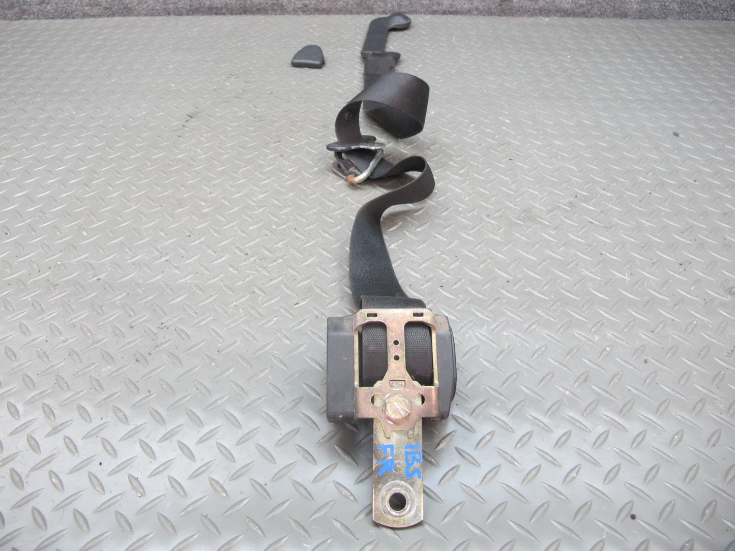 85-89 BMW E24 635CSi FRONT LEFT & RIGHT SIDE SEATBELT RETRACTOR SET OEM