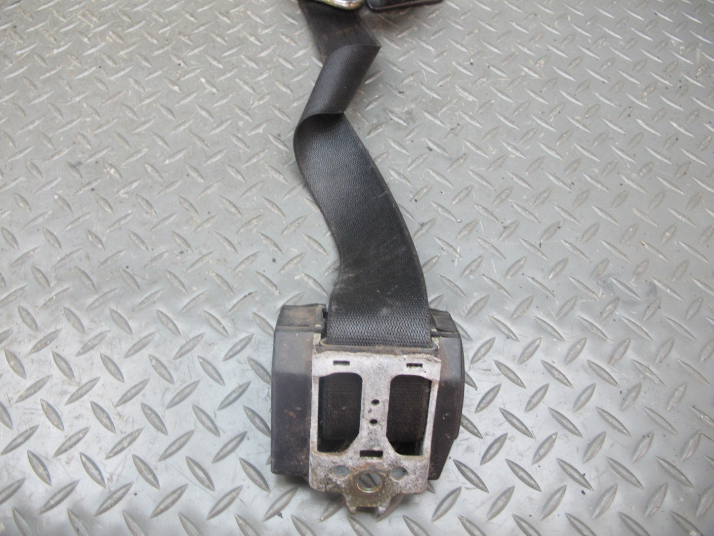 85-89 BMW E24 635CSi FRONT LEFT & RIGHT SIDE SEATBELT RETRACTOR SET OEM