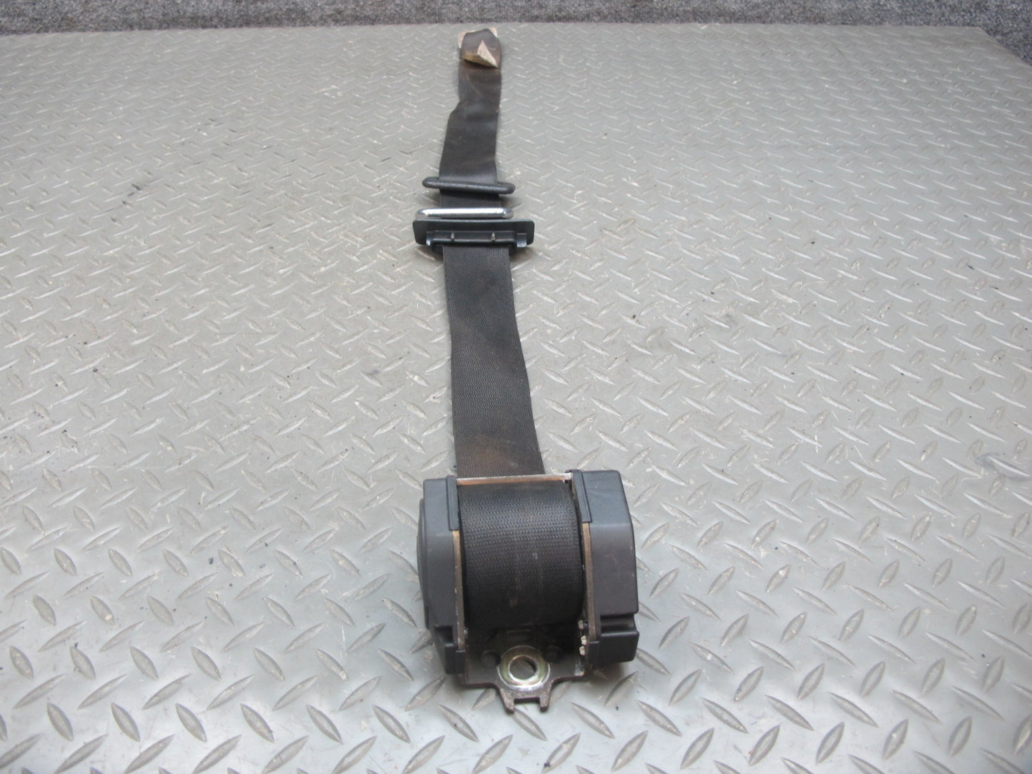 85-89 BMW E24 635CSi REAR LEFT & RIGHT SIDE SEATBELT RETRACTOR SET OEM