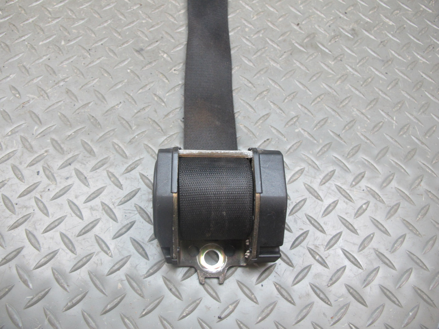 85-89 BMW E24 635CSi REAR LEFT & RIGHT SIDE SEATBELT RETRACTOR SET OEM