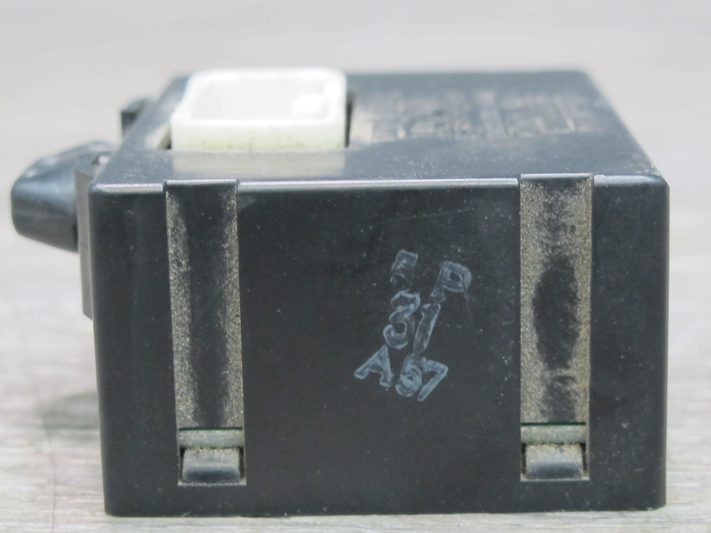 95-97 Lexus JZZ31L SC400 SC300 Lamp Failure Control Module 89373-24130 OEM
