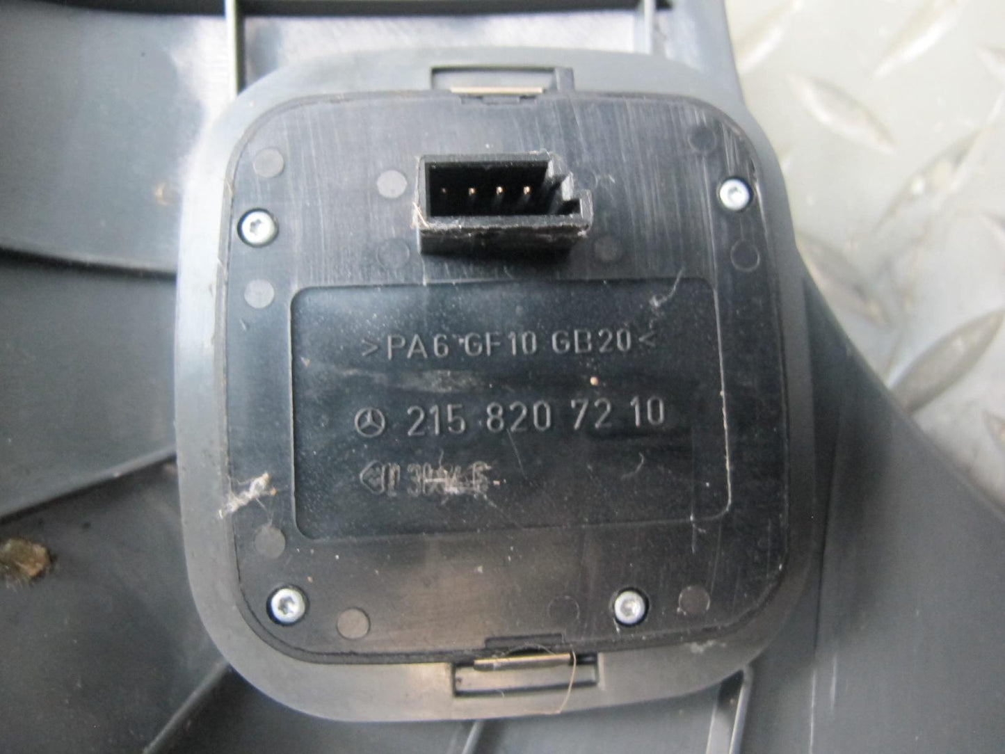 03-06 Mercedes R230 Sl-class Front Right Seat Trim Cover Panel Switch Set OEM