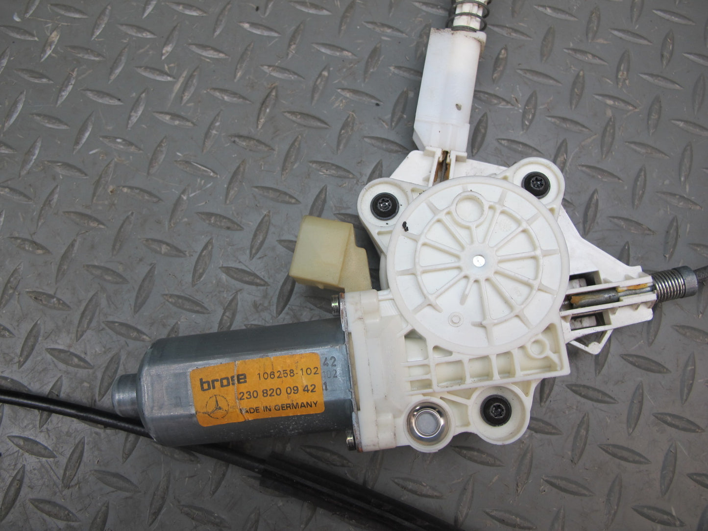 03-08 Mercedes R230 Sl-class Left Door Window Regulator w Motor OEM