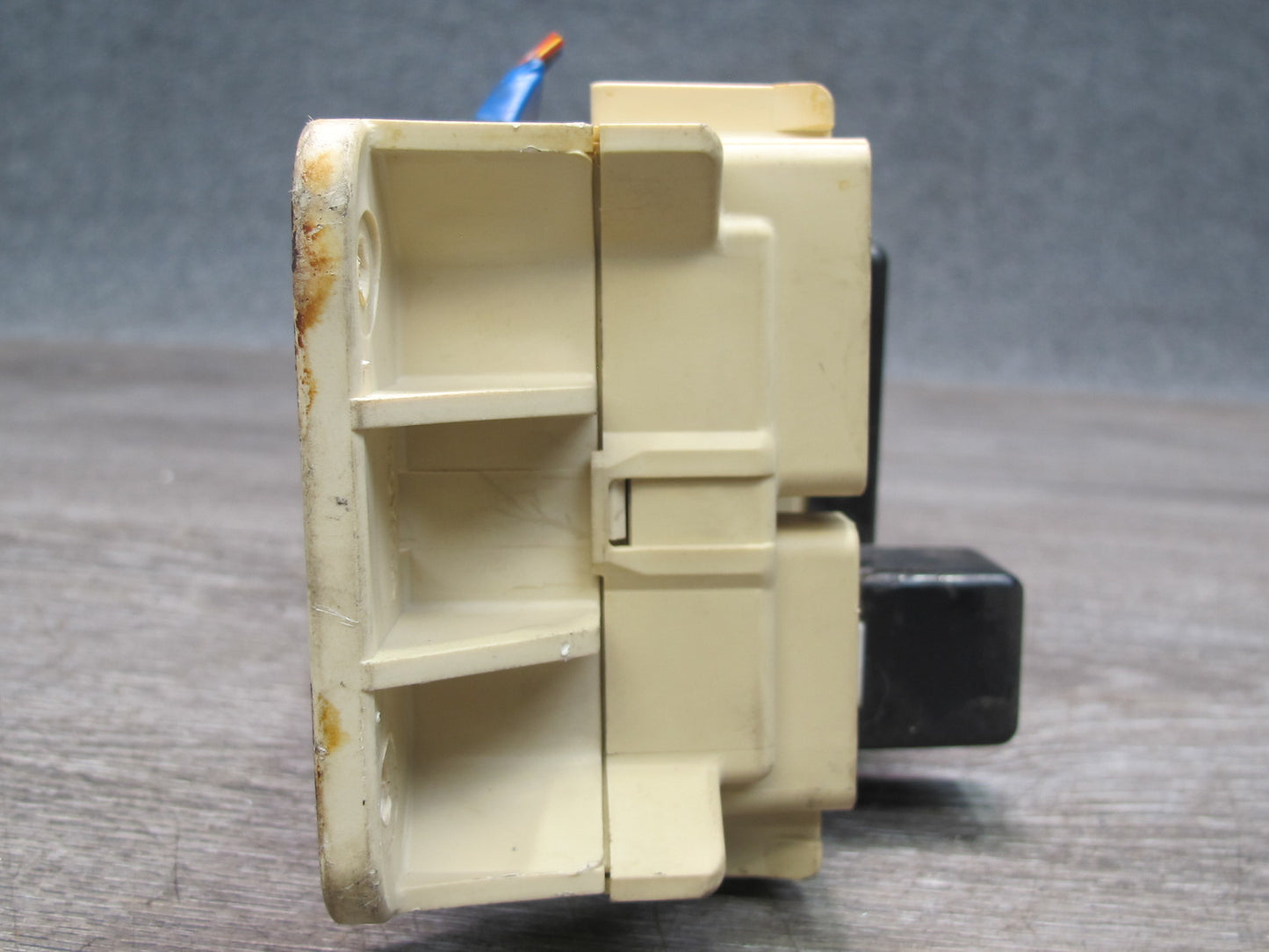 95-96 Lexus JZZ31 SC300 Interior Fuse Relay Box Module w Integration Relay OEM