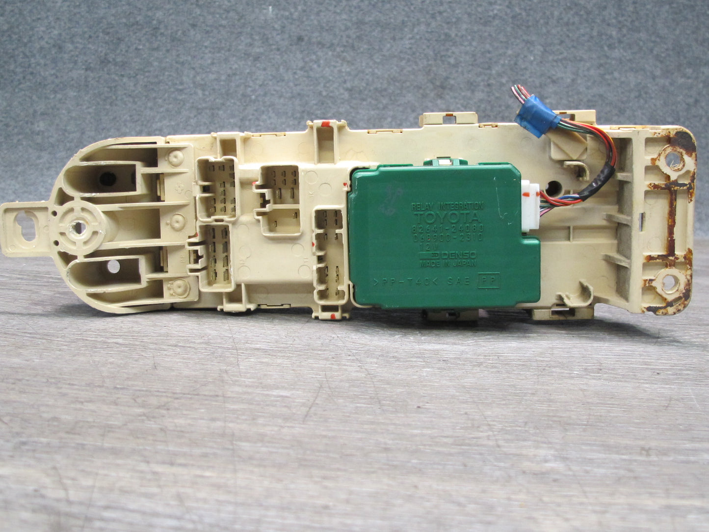 95-96 Lexus JZZ31 SC300 Interior Fuse Relay Box Module w Integration Relay OEM