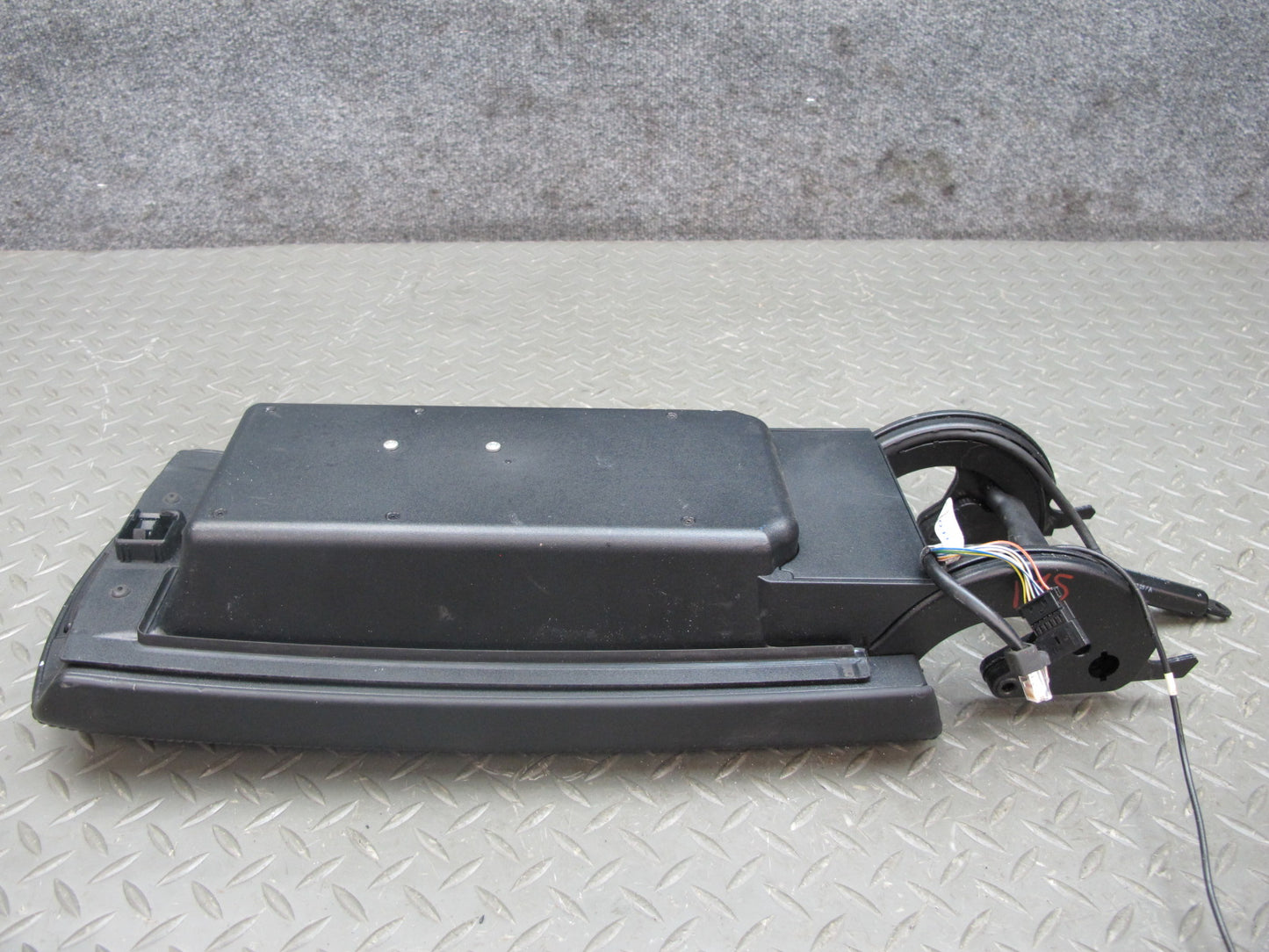 03-06 Mercedes R230 Center Console Leather Armrest Lid Cover w Tray OEM