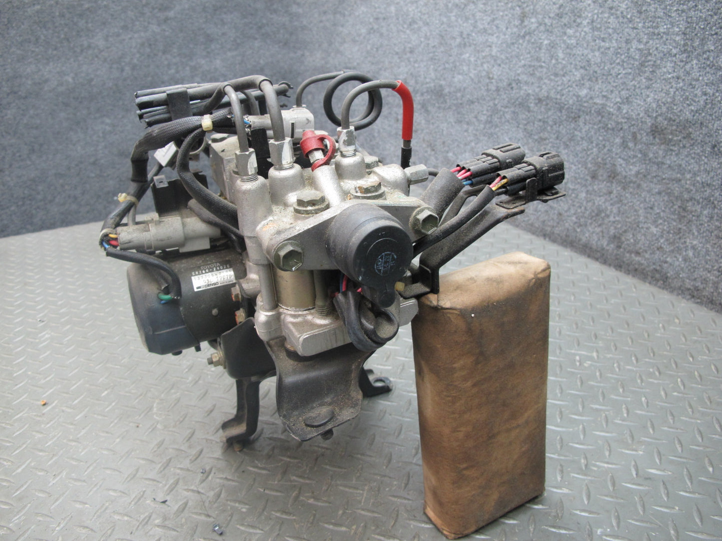 92-96 Lexus SC300 SC400 Anti Lock Brake ABS Pump Module w Actuator Assy OEM
