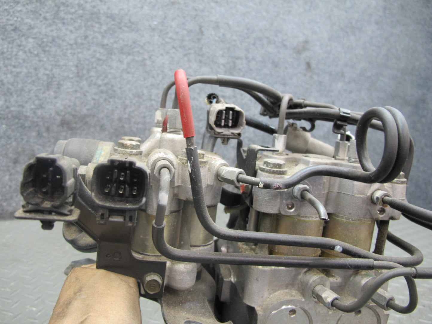 92-96 Lexus SC300 SC400 Anti Lock Brake ABS Pump Module w Actuator Assy OEM