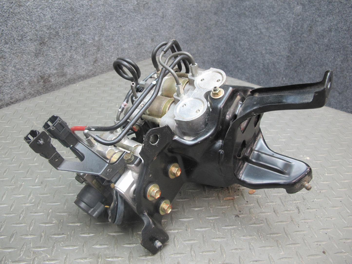 92-96 Lexus SC300 SC400 Anti Lock Brake ABS Pump Module w Actuator Assy OEM