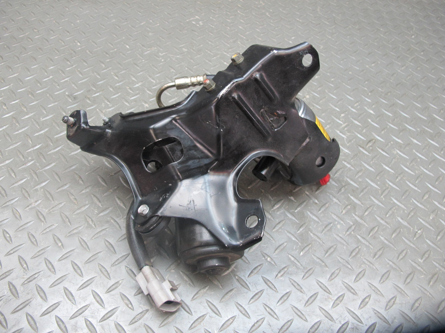 92-95 Lexus SC300 SC400 UZZ30L Anti Lock Brake ABS Pump w Accumulator Assy OEM