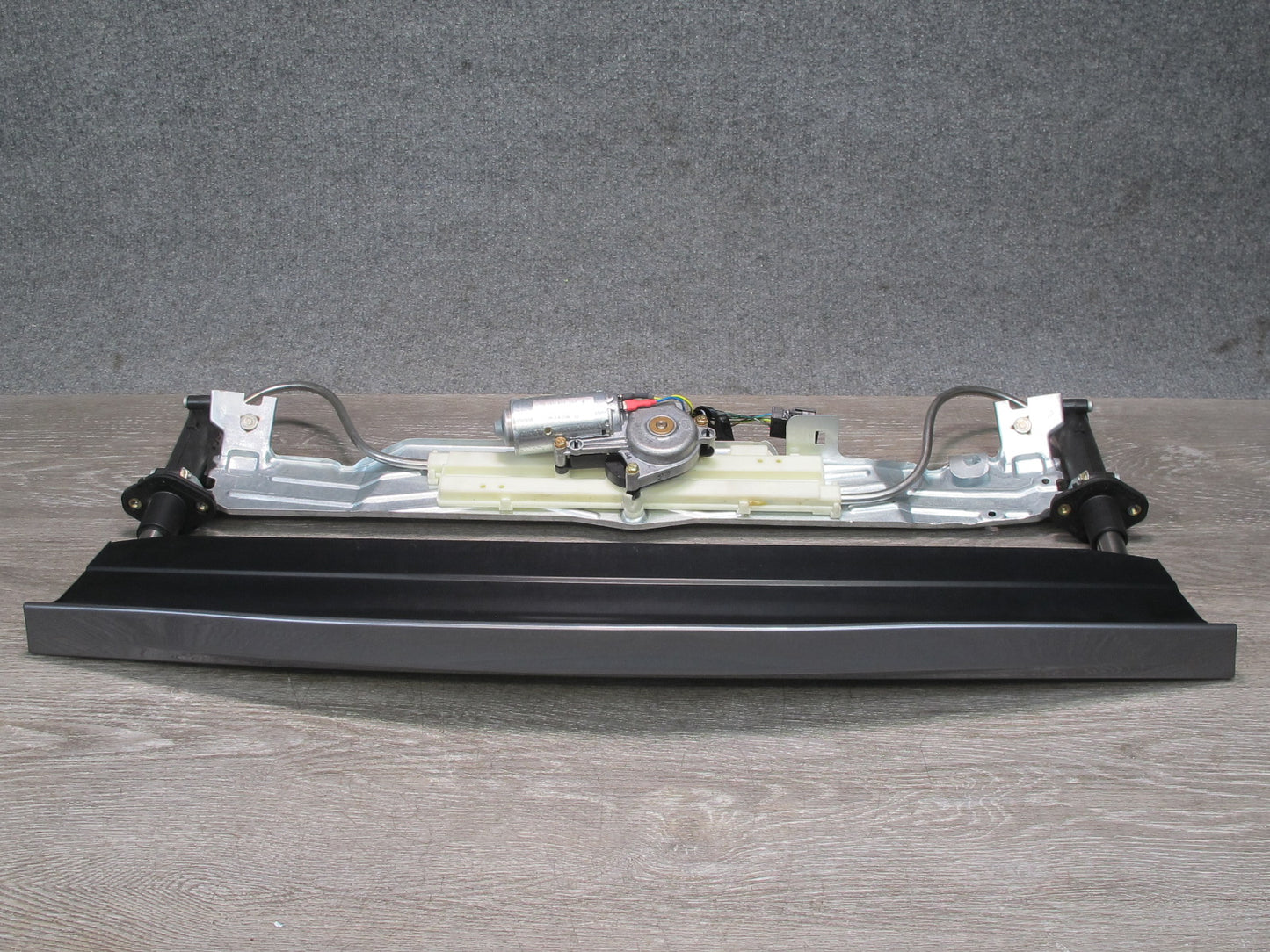1997-2004 Porsche Boxster 986 Rear Trunk Spoiler Drive Motor Mechanism Assembly