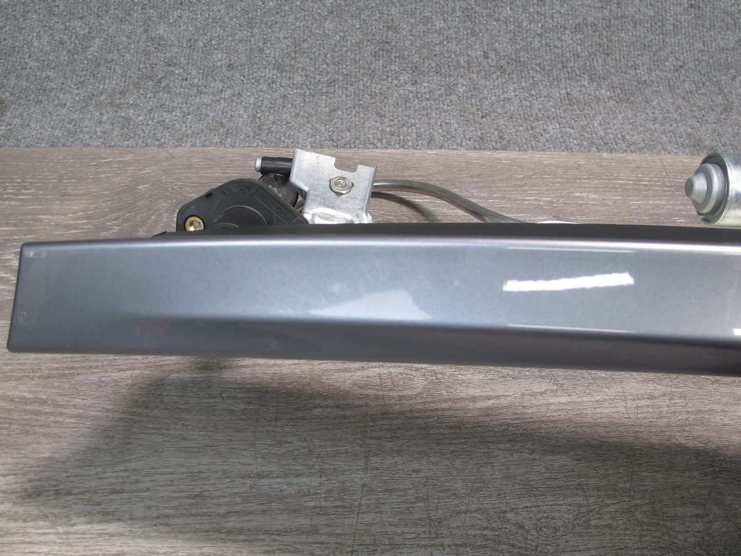 1997-2004 Porsche Boxster 986 Rear Trunk Spoiler Drive Motor Mechanism Assembly