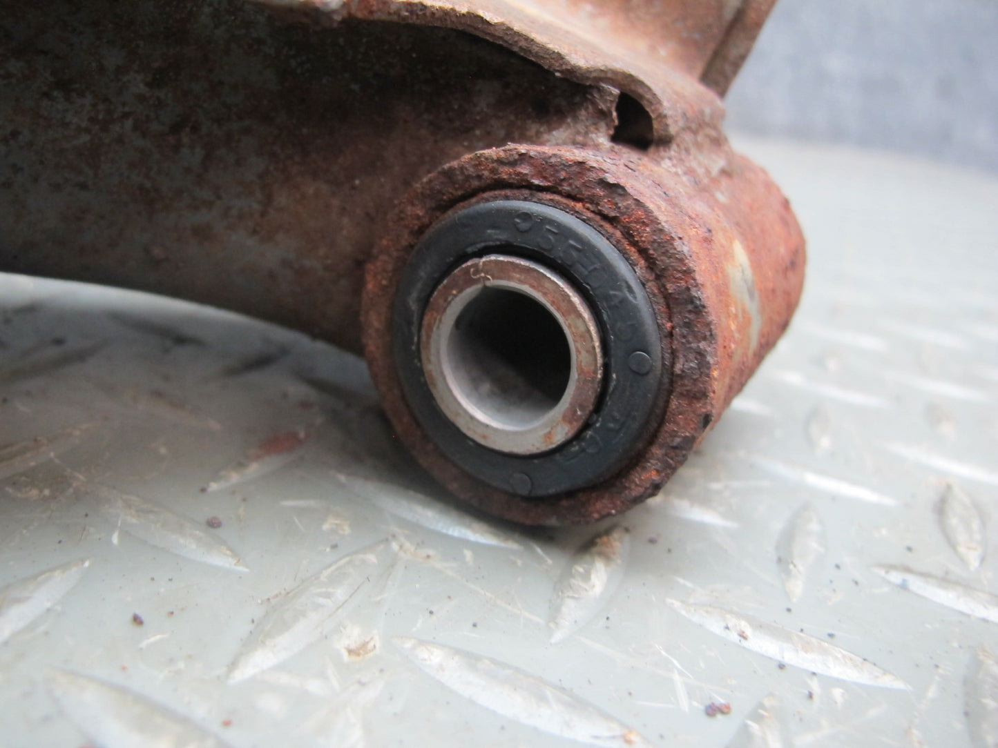 79-81 Datsun Nissan 280ZX NA 2+2 Rear Left Knuckle Wheel Hub Trailing Arm OEM