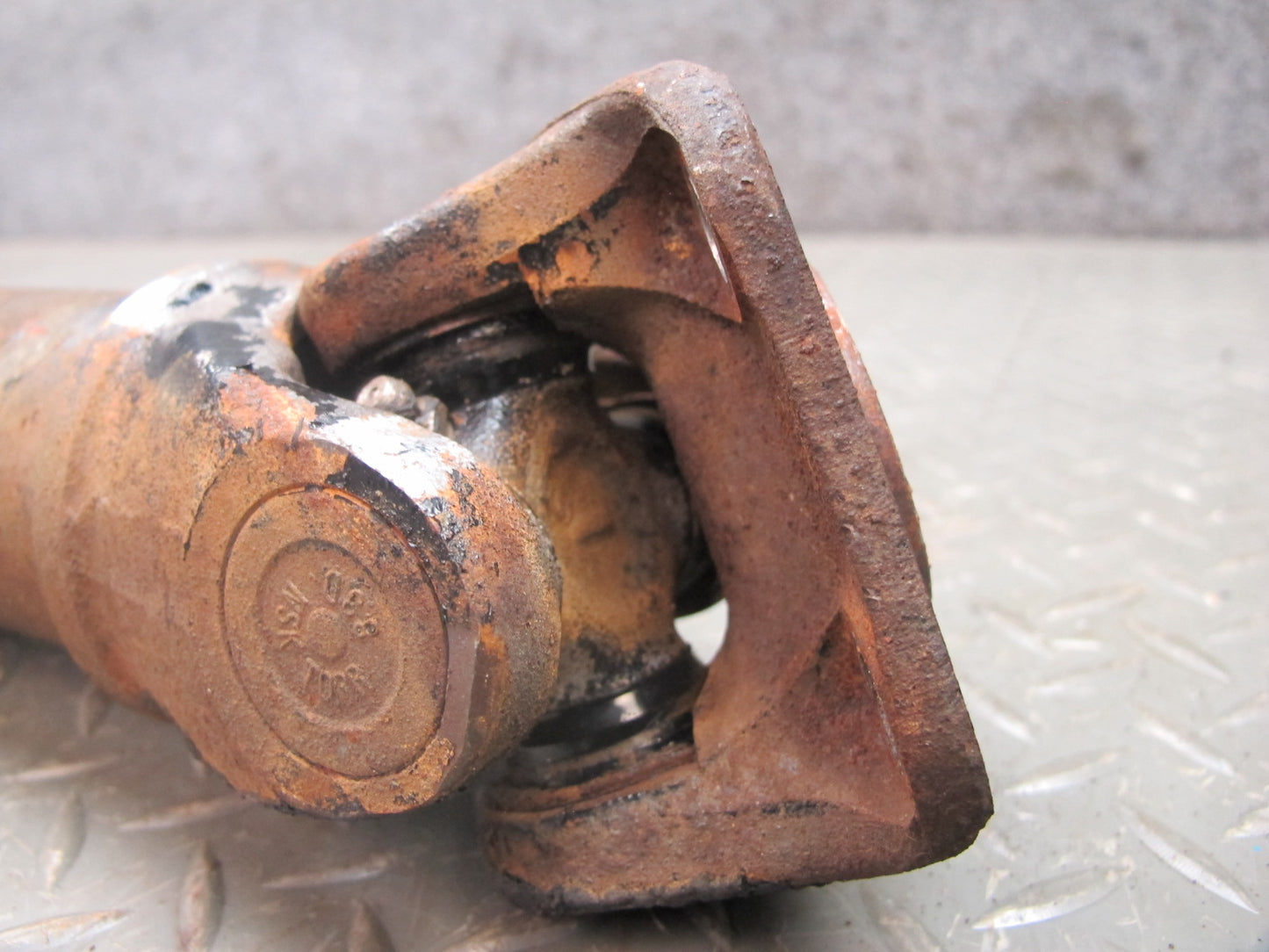 79-81 Datsun Nissan S130 280ZX NON Turbo Rear Left Suspension Axle Shaft OEM