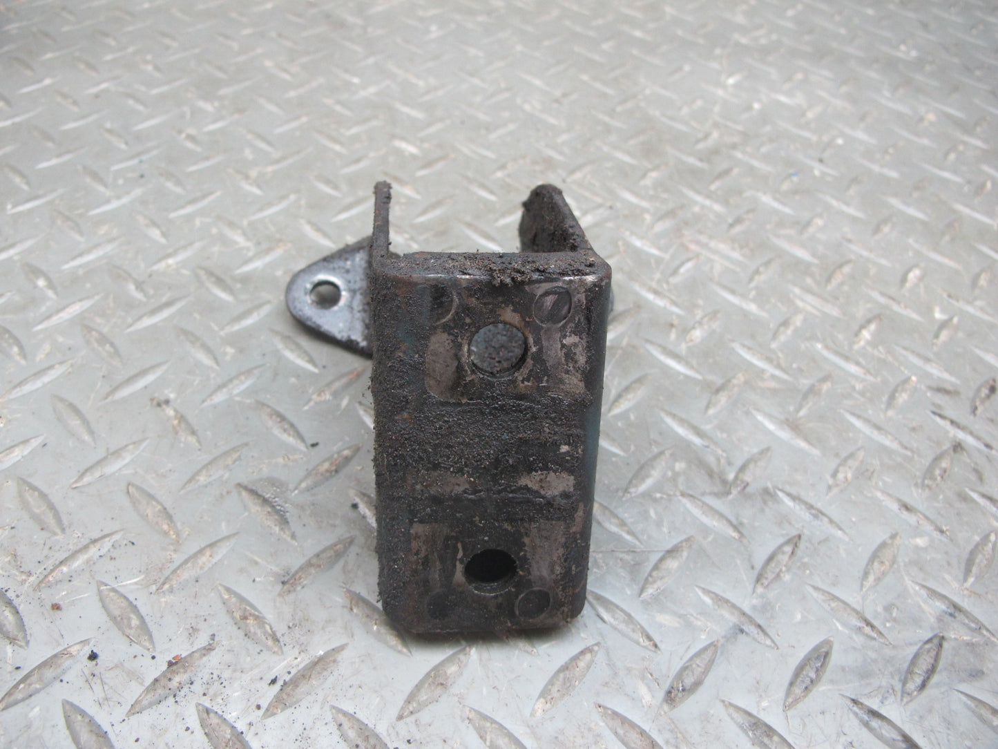 79-83 Datsun Nissan S130 280ZX 2.8L Set of 2 Engine Motor Mount OEM