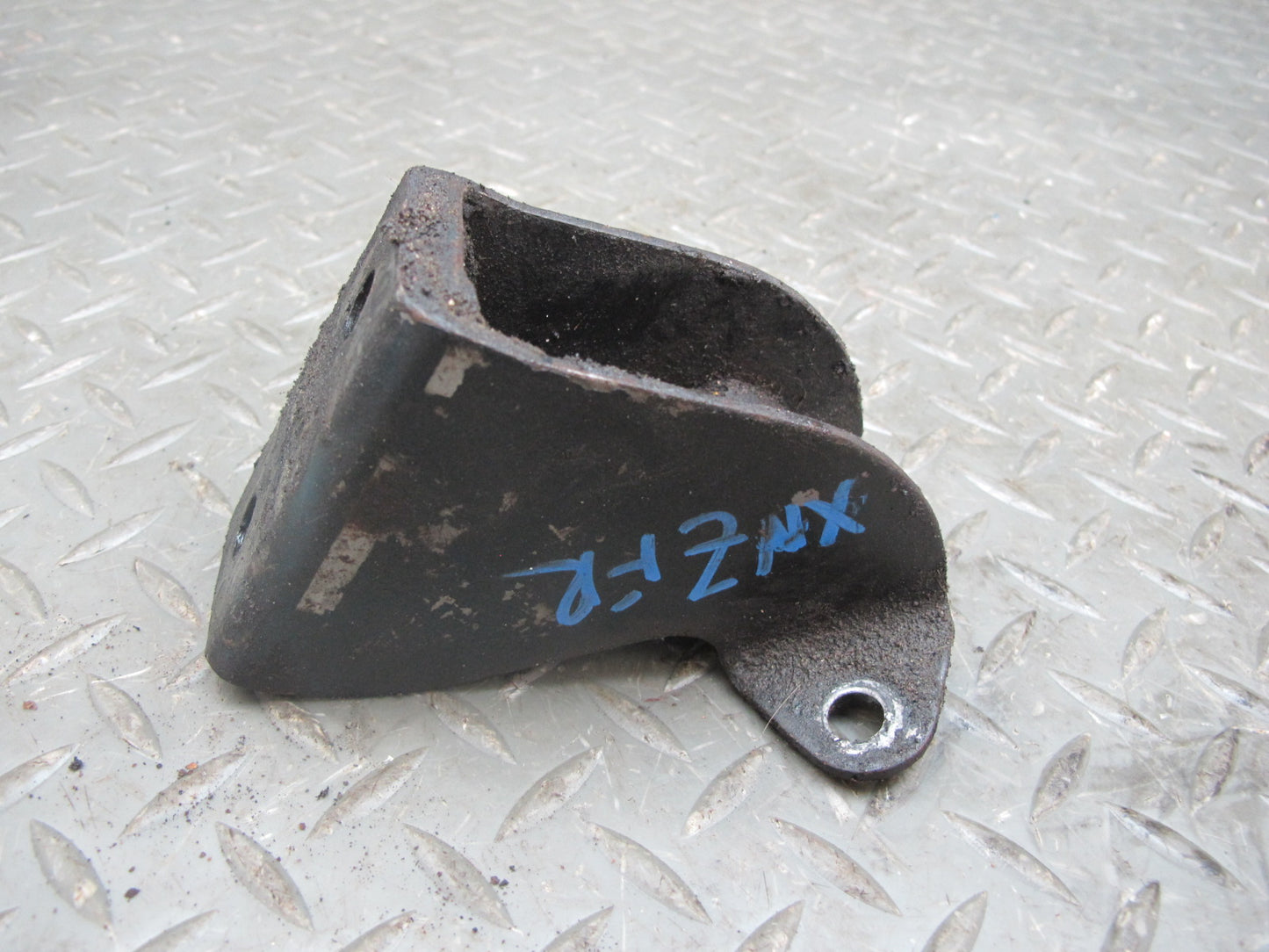 79-83 Datsun Nissan S130 280ZX 2.8L Set of 2 Engine Motor Mount OEM