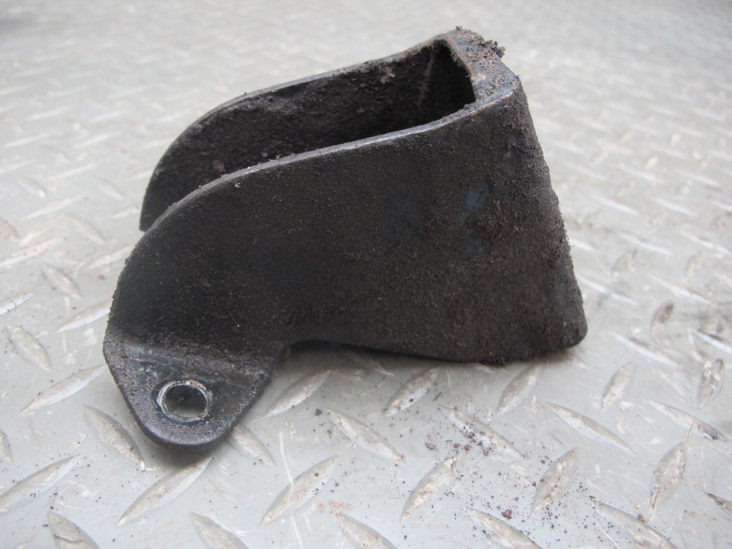 79-83 Datsun Nissan S130 280ZX 2.8L Set of 2 Engine Motor Mount OEM