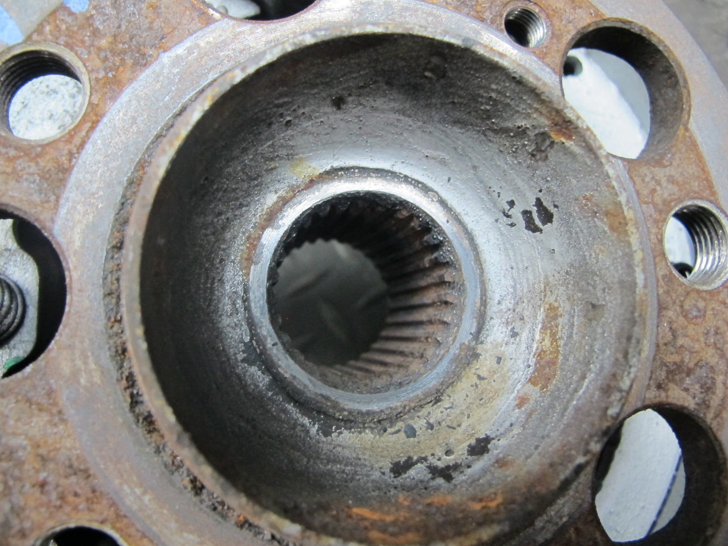 03-08 Mercedes R230 SL600 Rear Left Spindle Knuckle Wheel Hub Bearing 56K OEM