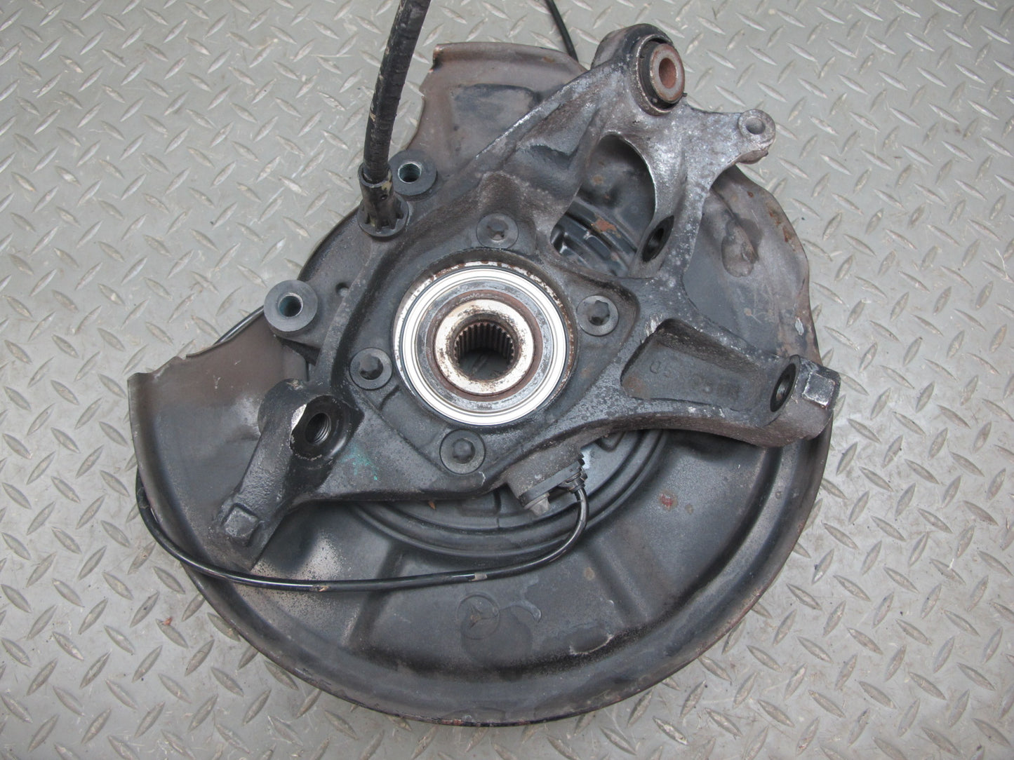 03-08 Mercedes R230 SL600 Rear Left Spindle Knuckle Wheel Hub Bearing 56K OEM