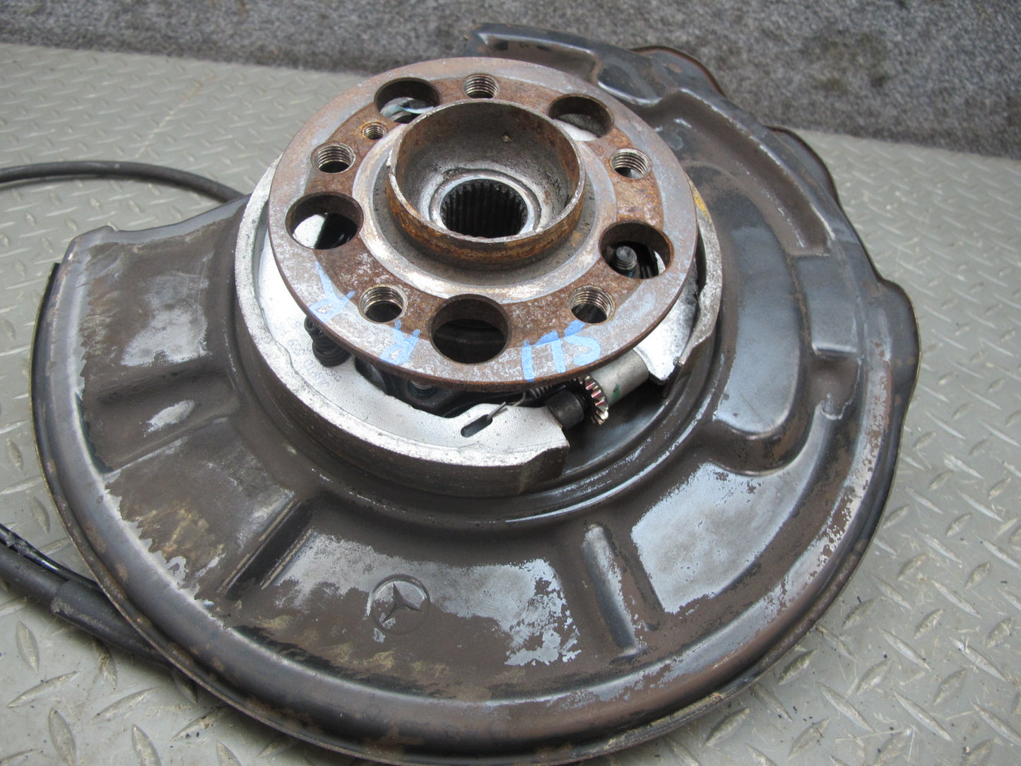 03-08 Mercedes R230 SL600 Rear Right Spindle Knuckle Wheel Hub Bearing 56K OEM
